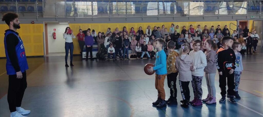 W Mikstacie w marcu rusza szkółka koszykarska związana z czołowym polskim klubem BM Slam Stal Ostrów Wielkopolski.