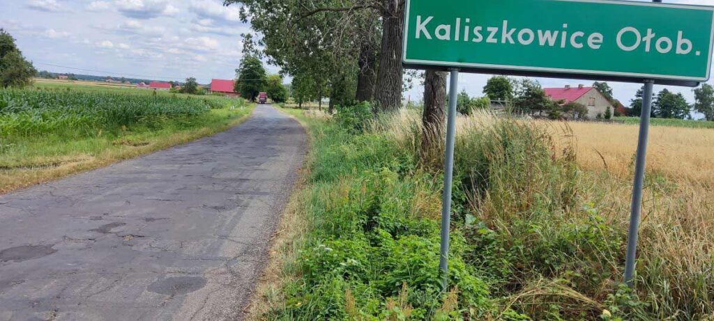 Umowa w sprawie przekazania dotacji na remont drogi powiatowej z Kotłowa do Kaliszkowic Ołobockich