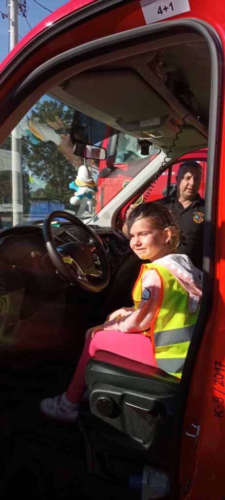 28 września 2023 przedszkolacy wybrali się na wycieczkę do Straży Pożarnej w Kaliszkowicach Kaliskich