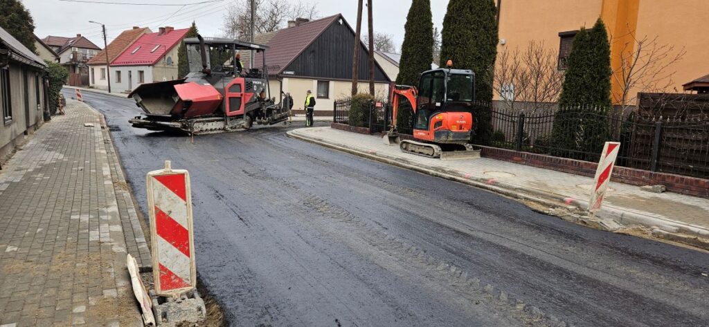 Jeszcze przed świętami ulice Odolanowska i Ogrodowa będą miały nowe nawierzchnie asfaltowe.