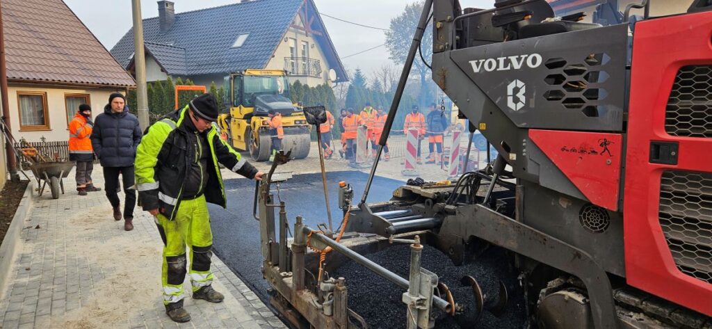 Jeszcze przed świętami ulice Odolanowska i Ogrodowa będą miały nowe nawierzchnie asfaltowe.