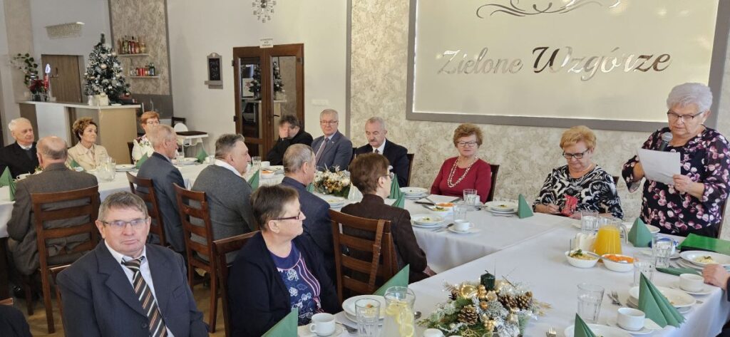 Mikstaccy seniorzy z Koła nr 3 Polskiego Związku Emerytów, Rencistów i Inwalidów