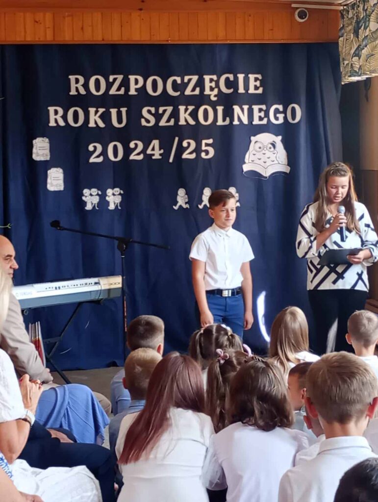 Uroczyste rozpoczęcie roku szkolnego 2024/2025 w Szkole Podstawowej z Oddziałem Przedszkolnym w Biskupicach Zabarycznych