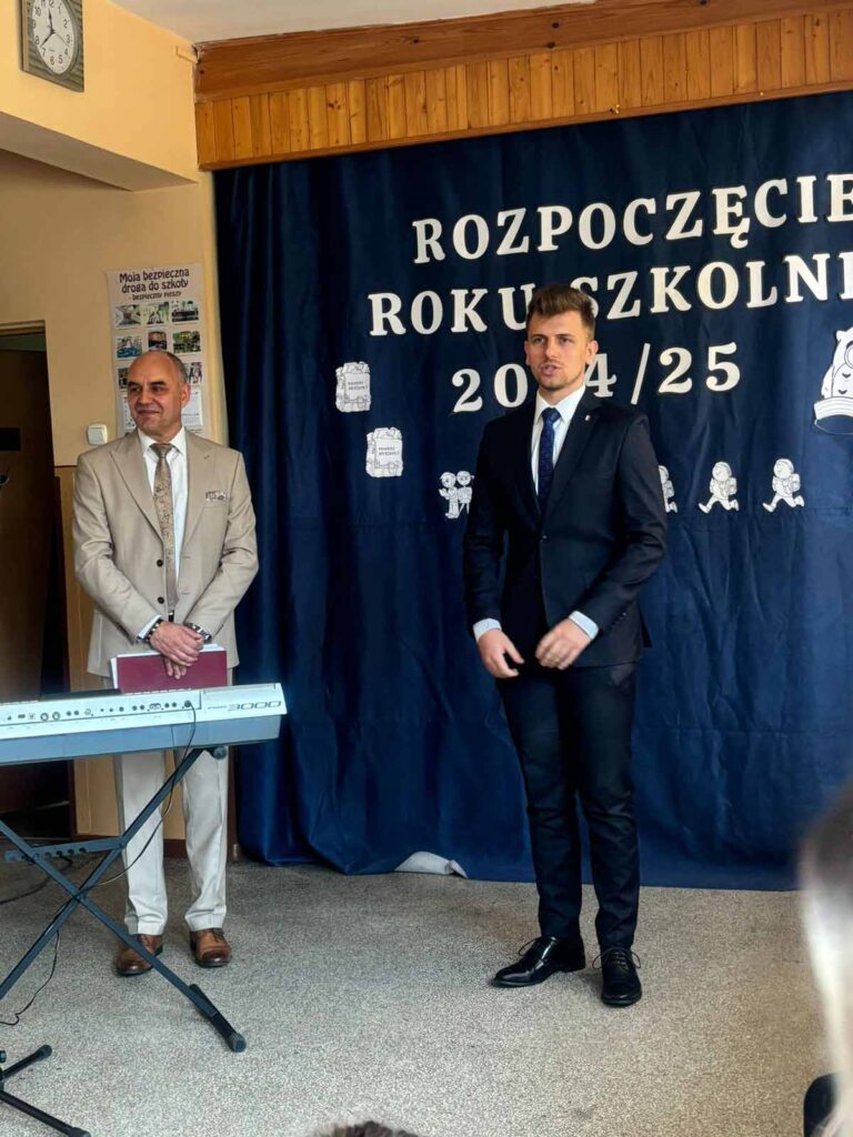 Uroczyste rozpoczęcie roku szkolnego 2024/2025 w Szkole Podstawowej z Oddziałem Przedszkolnym w Biskupicach Zabarycznych