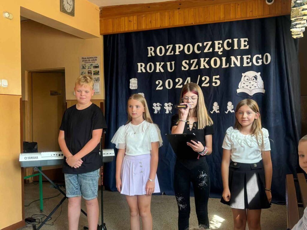 Uroczyste rozpoczęcie roku szkolnego 2024/2025 w Szkole Podstawowej z Oddziałem Przedszkolnym w Biskupicach Zabarycznych