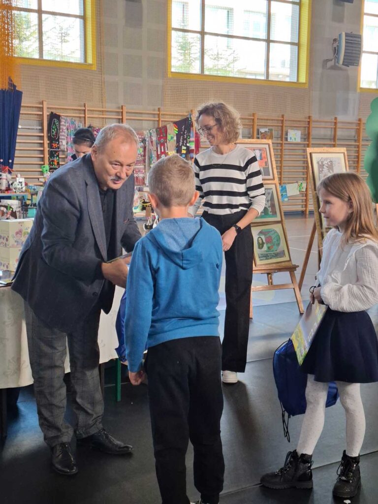 uroczystość z okazji ogłoszenia wyników VI konkursu ekologicznego pt. „Segregujesz i czysty świat kreujesz”