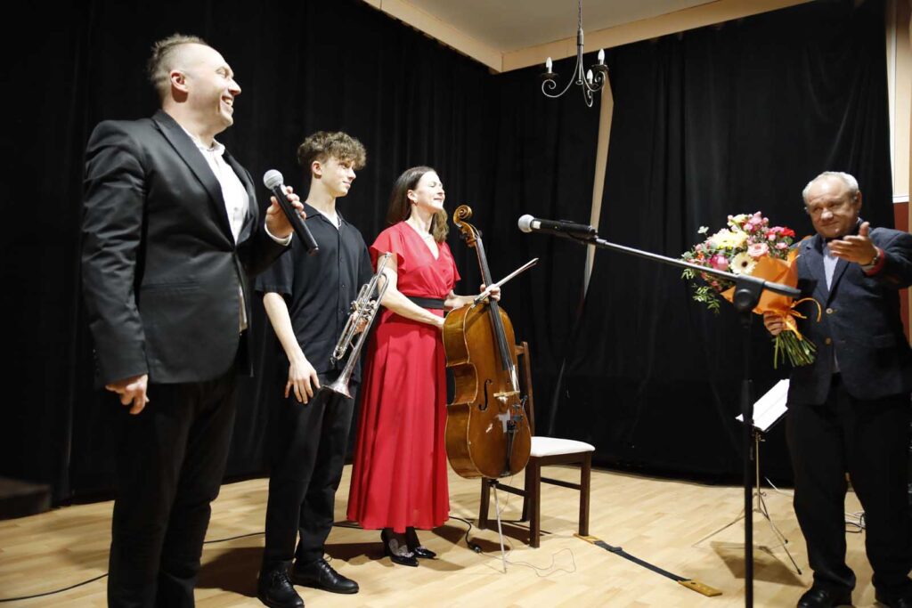 Dzień Kobiet z muzyką