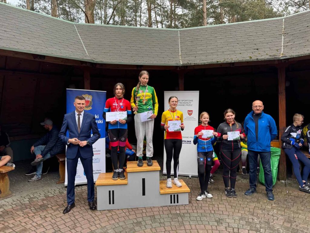 Uczniowie z Biskupic Zabarycznych błyszczą w wojewódzkich mistrzostwach Wielkopolski SP MTB