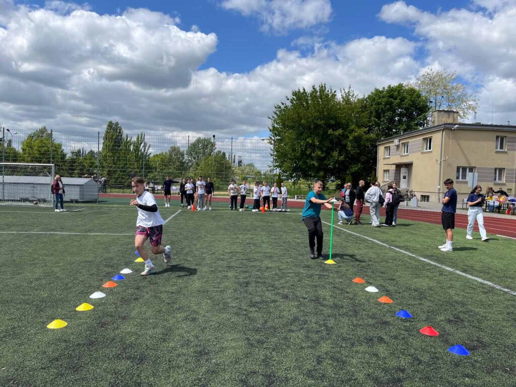 Uczniowie SP w Biskupicach Zabarycznych uczestnikami SPORT FESTIVALU
