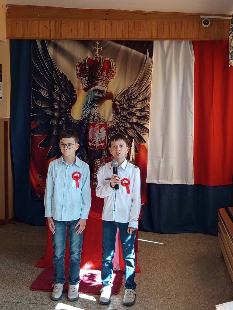 Święto Konstytucji 3 Maja w Szkole Podstawowej w Biskupicach Zabarycznych