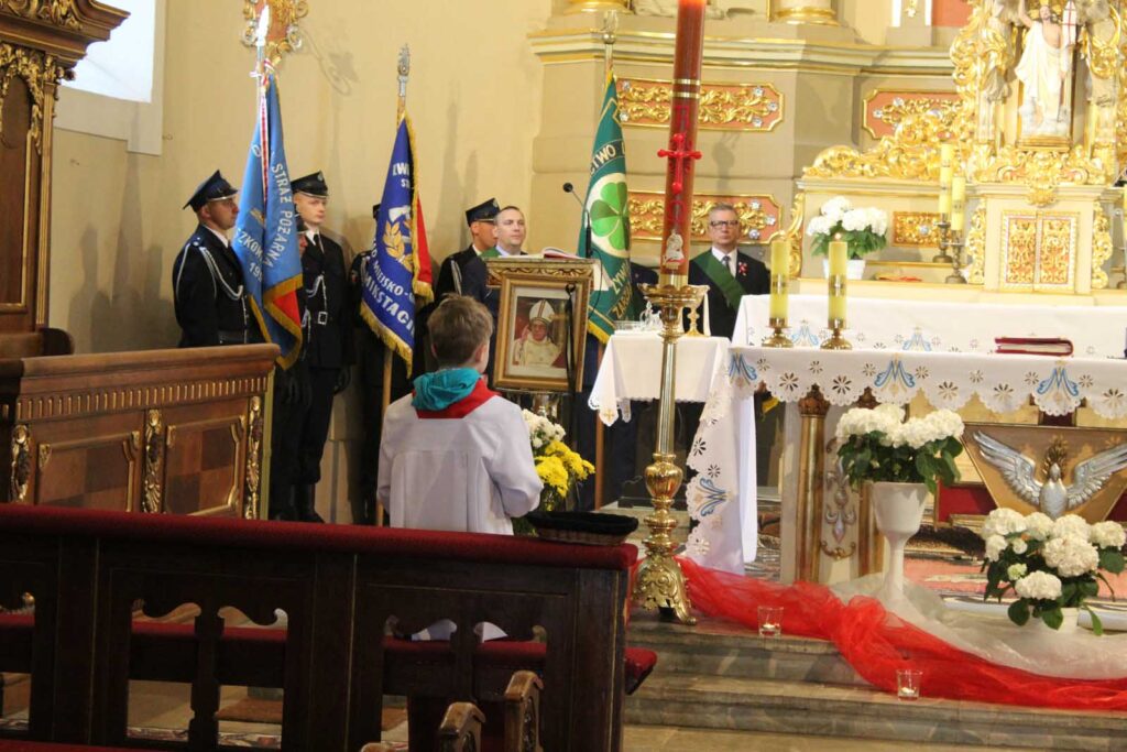 Mieszkańcy Mikstatu uczcili 3 Maja – w duchu wiary i patriotyzmu