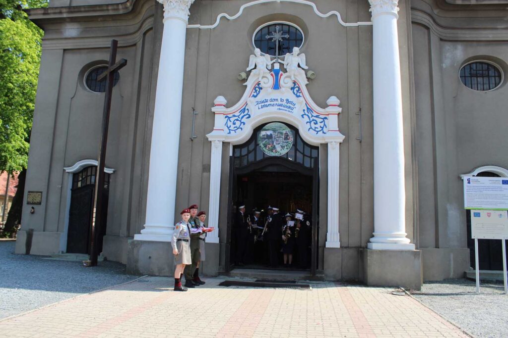 Mieszkańcy Mikstatu uczcili 3 Maja – w duchu wiary i patriotyzmu