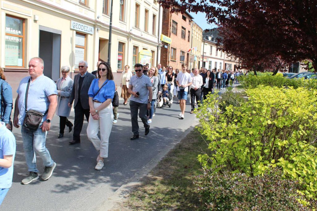 Mieszkańcy Mikstatu uczcili 3 Maja – w duchu wiary i patriotyzmu