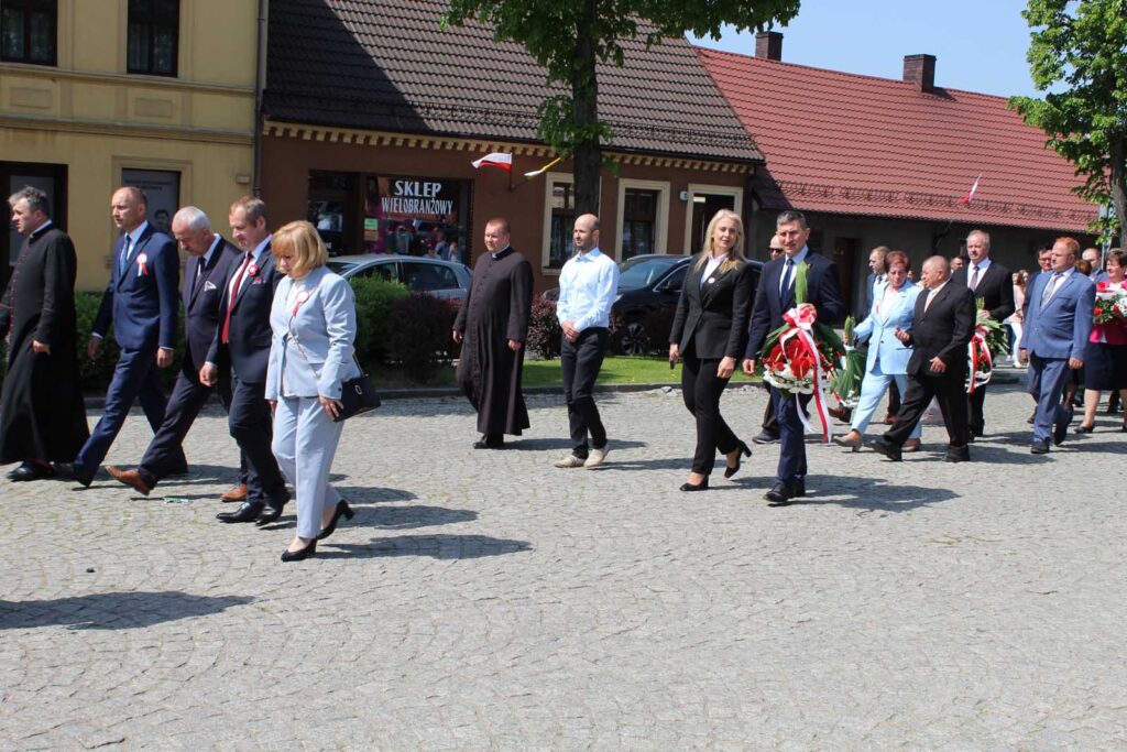 Mieszkańcy Mikstatu uczcili 3 Maja – w duchu wiary i patriotyzmu