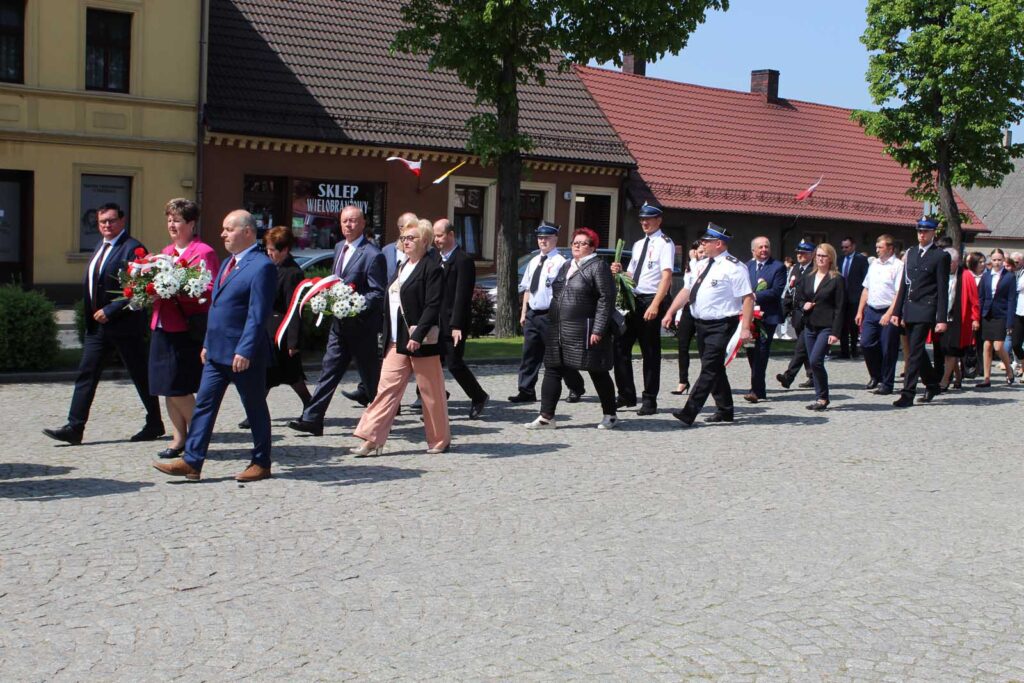 Mieszkańcy Mikstatu uczcili 3 Maja – w duchu wiary i patriotyzmu