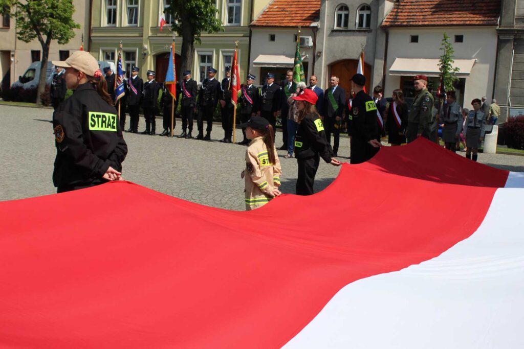 Mieszkańcy Mikstatu uczcili 3 Maja – w duchu wiary i patriotyzmu