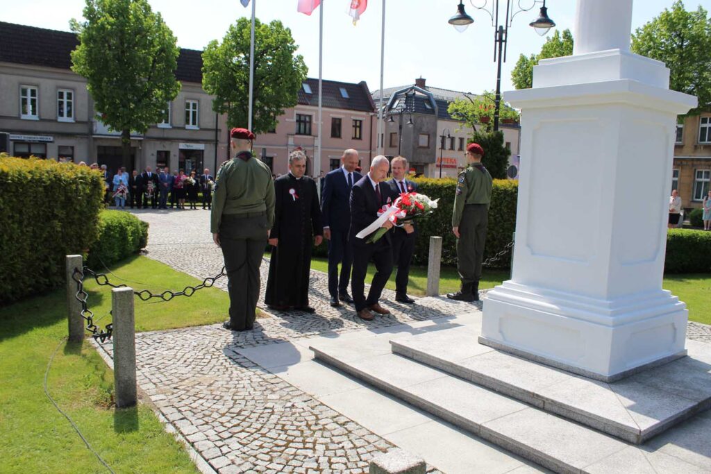 Mieszkańcy Mikstatu uczcili 3 Maja – w duchu wiary i patriotyzmu