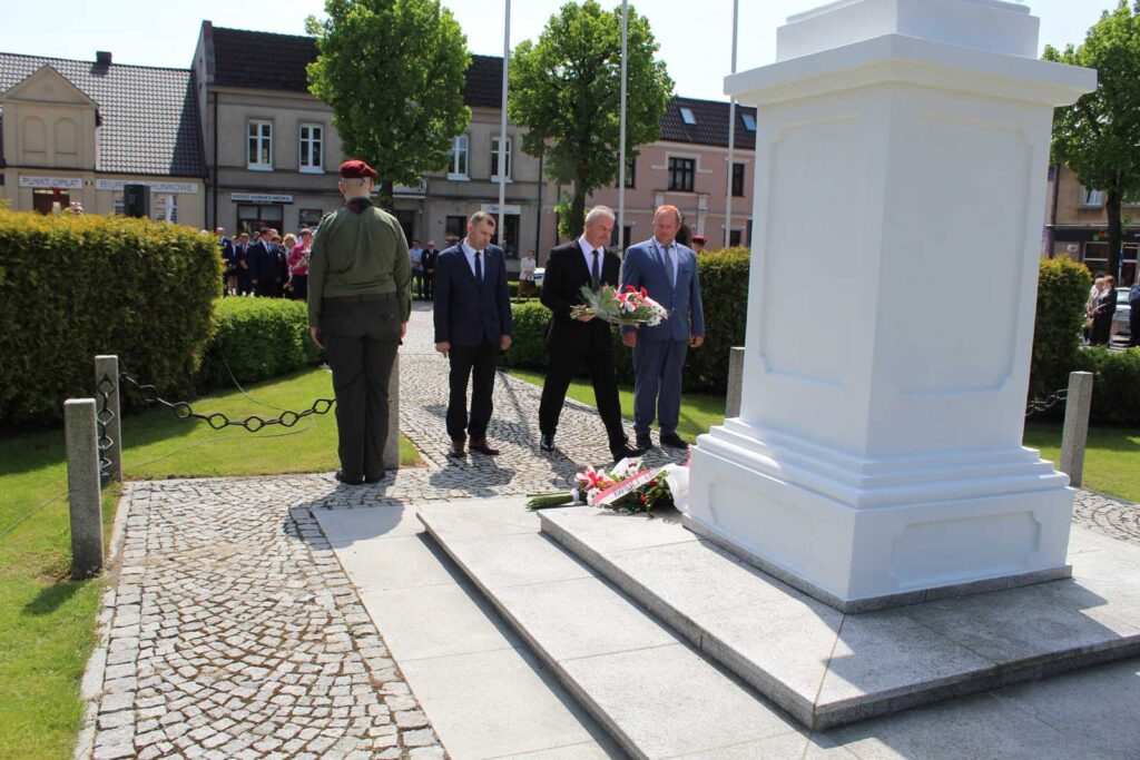 Mieszkańcy Mikstatu uczcili 3 Maja – w duchu wiary i patriotyzmu