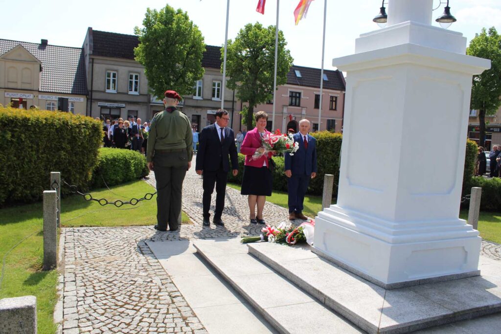 Mieszkańcy Mikstatu uczcili 3 Maja – w duchu wiary i patriotyzmu