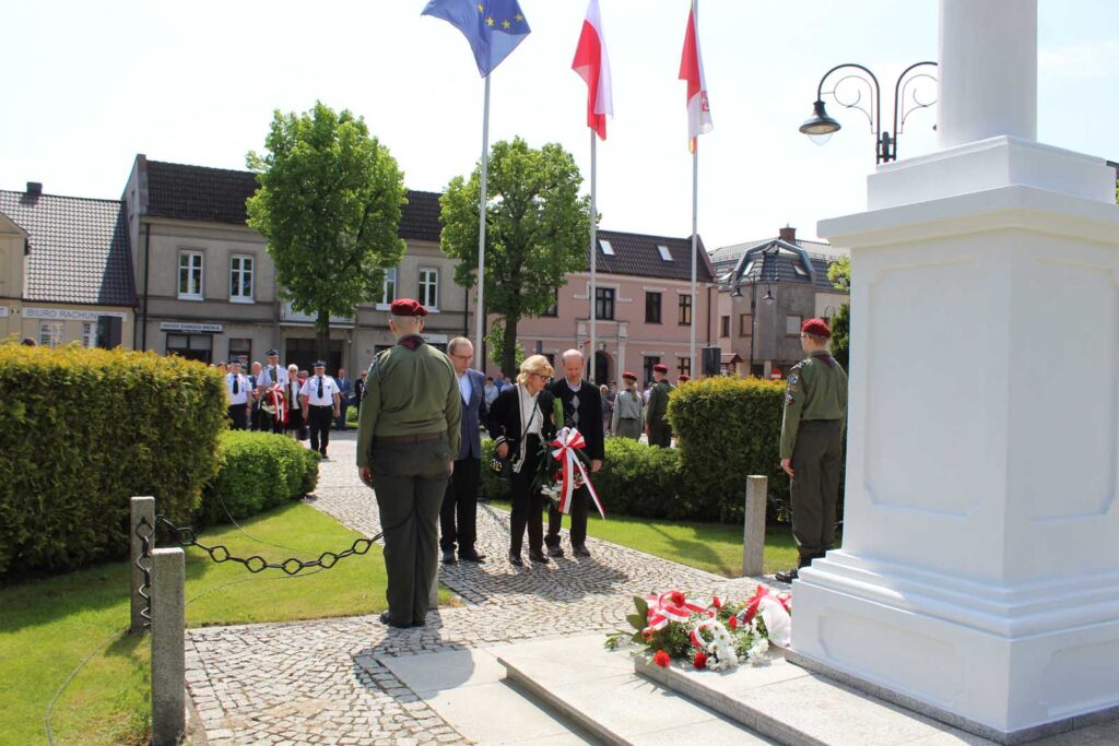 Mieszkańcy Mikstatu uczcili 3 Maja – w duchu wiary i patriotyzmu
