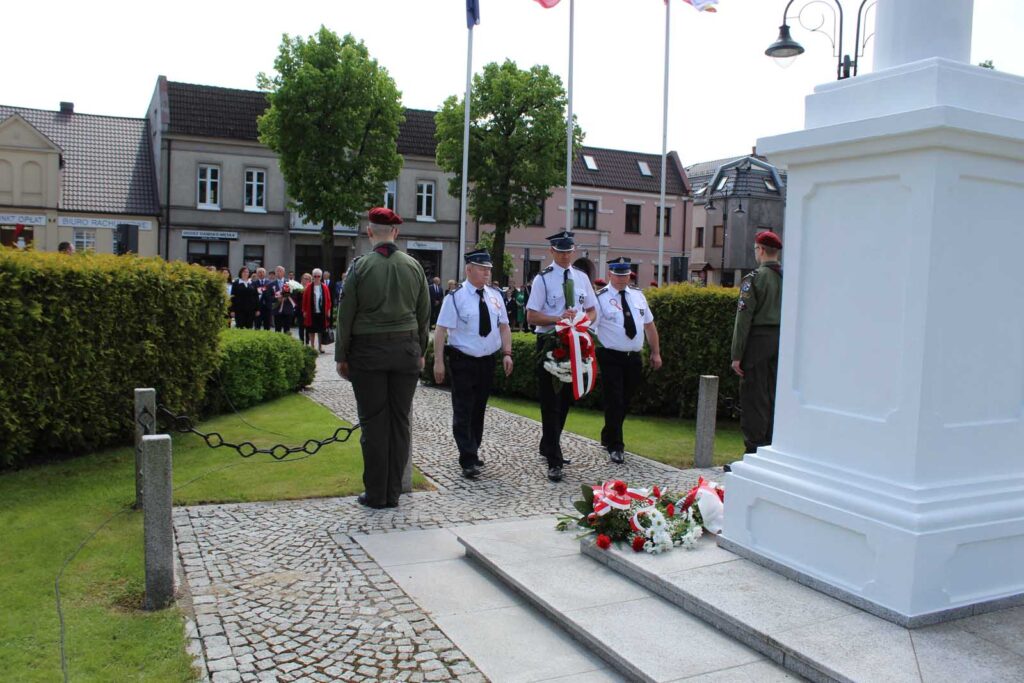 Mieszkańcy Mikstatu uczcili 3 Maja – w duchu wiary i patriotyzmu