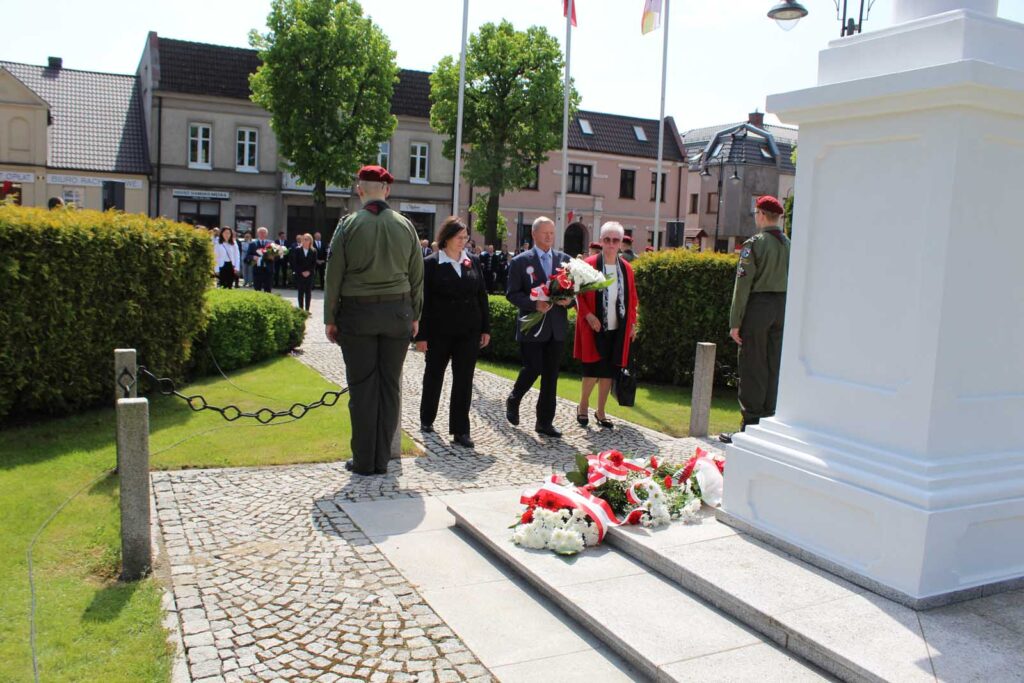 Mieszkańcy Mikstatu uczcili 3 Maja – w duchu wiary i patriotyzmu