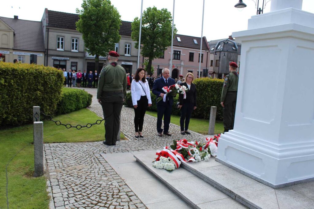 Mieszkańcy Mikstatu uczcili 3 Maja – w duchu wiary i patriotyzmu