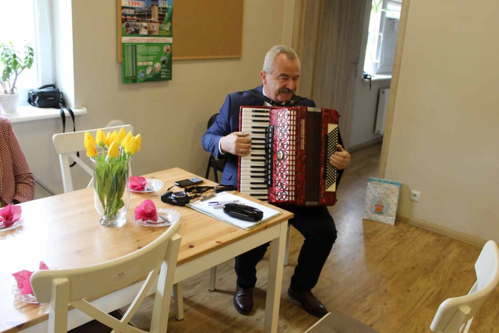 Dzień Matki w Klubie Senior+ w Mikstacie