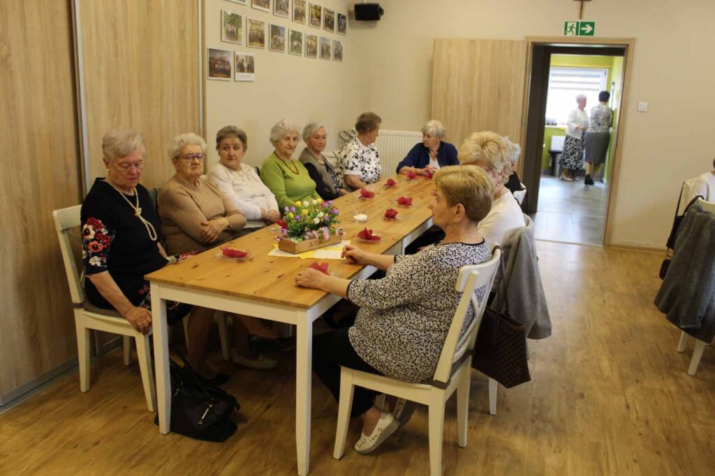 Dzień Matki w Klubie Senior+ w Mikstacie