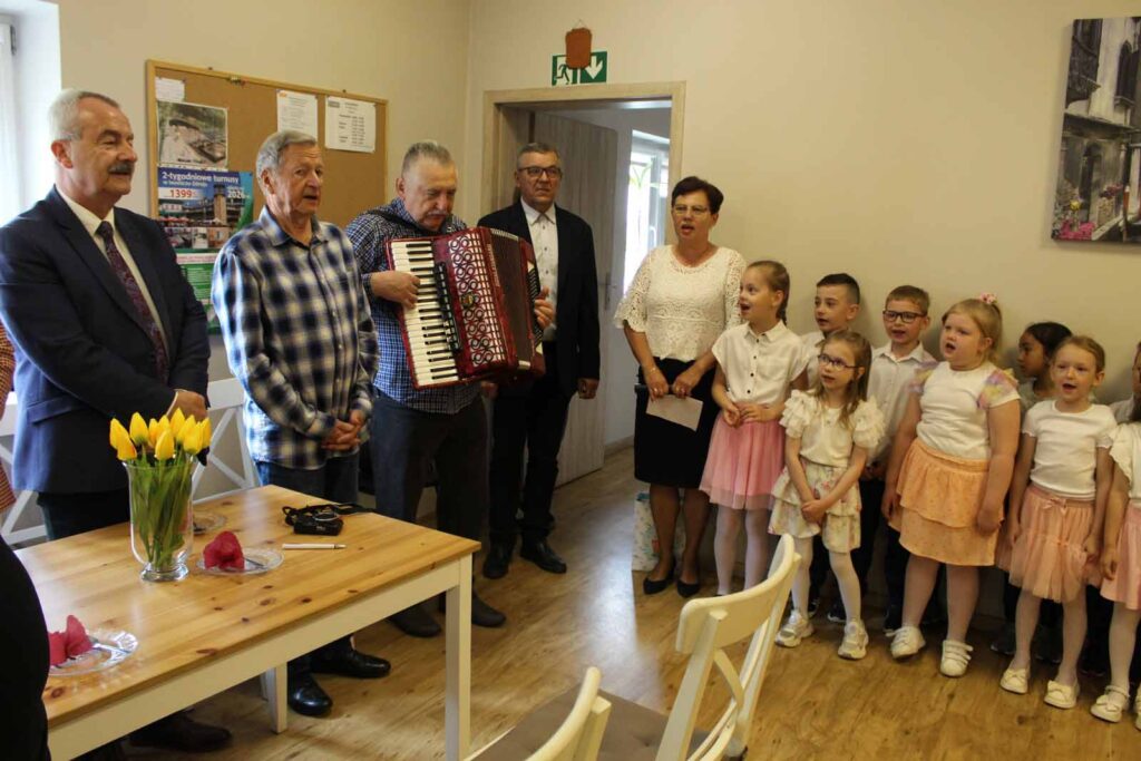 Dzień Matki w Klubie Senior+ w Mikstacie