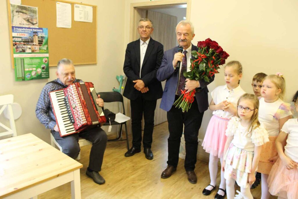 Dzień Matki w Klubie Senior+ w Mikstacie
