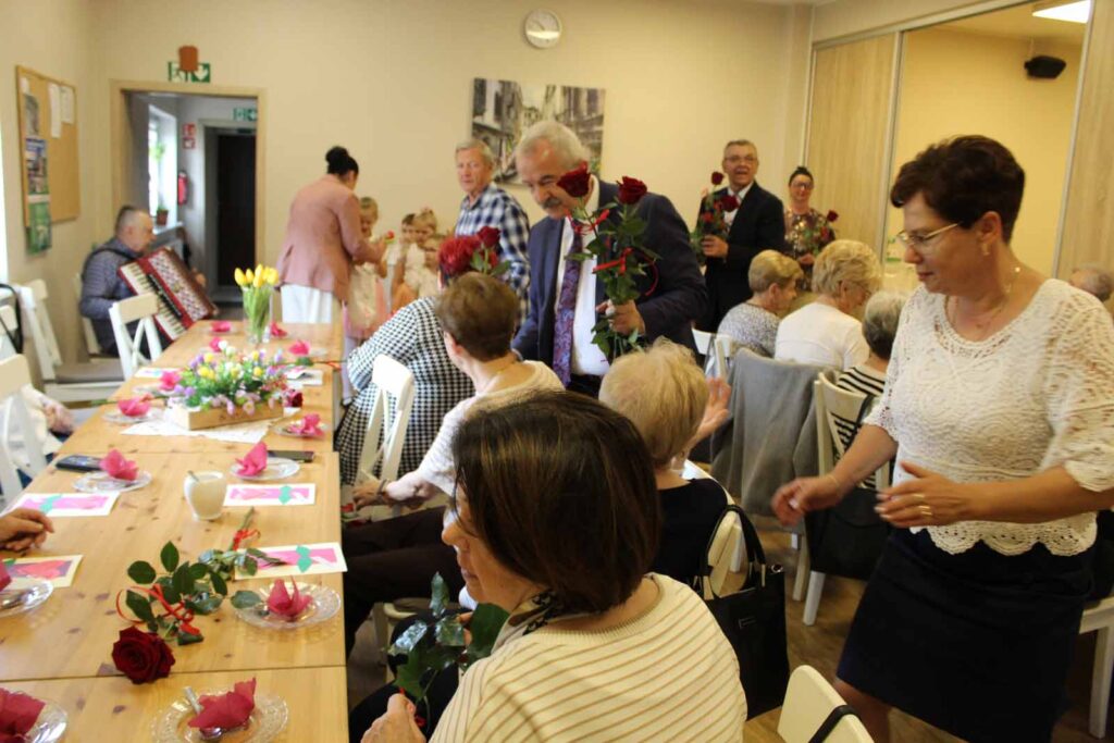 Dzień Matki w Klubie Senior+ w Mikstacie