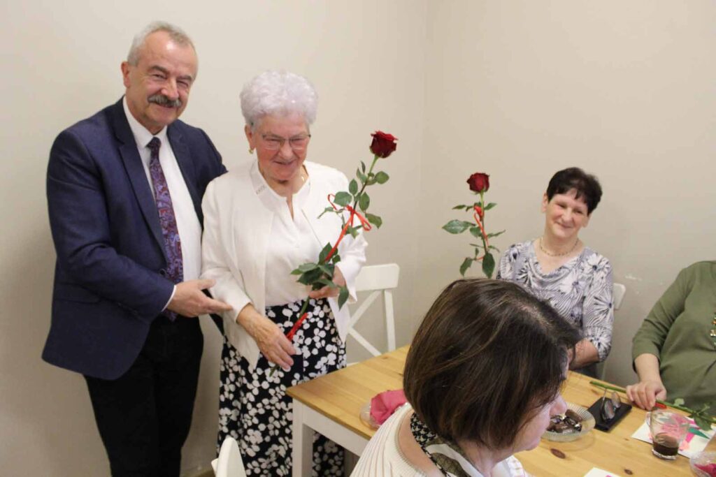 Dzień Matki w Klubie Senior+ w Mikstacie