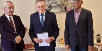 W środę, 21 maja 2025 r., w Klubie Senior+ w Mikstacie odbyło się wyjątkowe święto