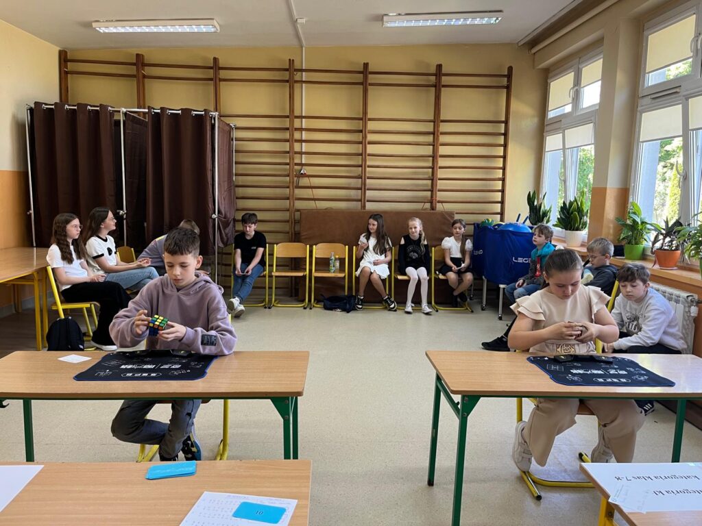 I Gminne Zawody w układaniu KOSTKI RUBIKA