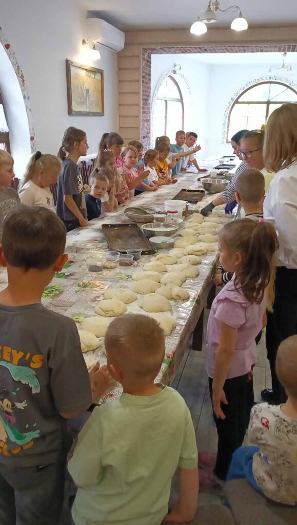 Dzień Matki oraz Dzień Dziecka w Szkole Podstawowej w Kaliszkowicach Ołobockich