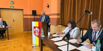 BURMISTRZ Z ABSOLUTORIUM I WOTUM ZAUFANIA