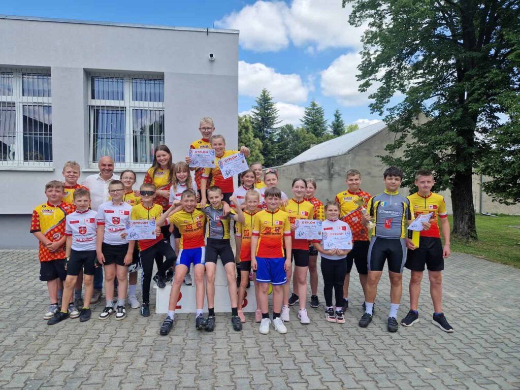 Kolejne sukcesy młodych kolarzy ze Szkoły Podstawowej z Biskupic Zabarycznych