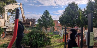 WSPÓLNE DZIAŁANIA SPOŁECZNOSCI LOKALNEJ W PRZYGOTOWANIU TERENU POD NOWY PLAC ZABAW PRZY SP W KALISZKOWICACH KALISKICH