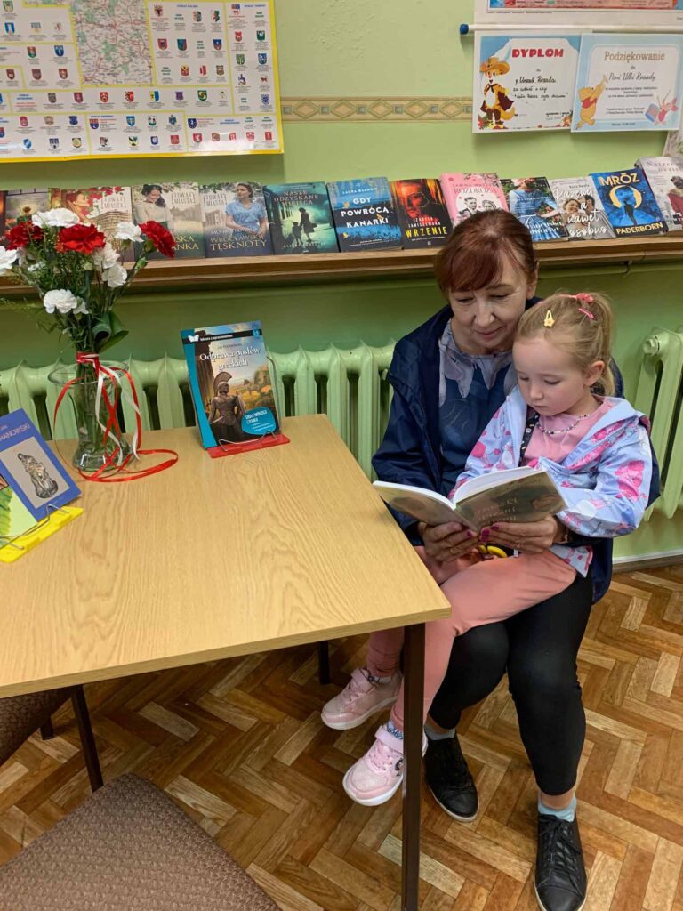 Narodowe Czytanie to polska akcja społeczna propagująca znajomość literatury narodowej.