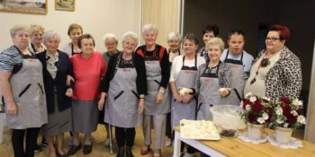 W Klubie Senior+ w Mikstacie znowu zrobiło się smacznie i radośnie.
