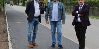 Zakończyły się prace przy budowie ścieżki pieszo-rowerowej na ul. Kaliskiej w Mikstacie