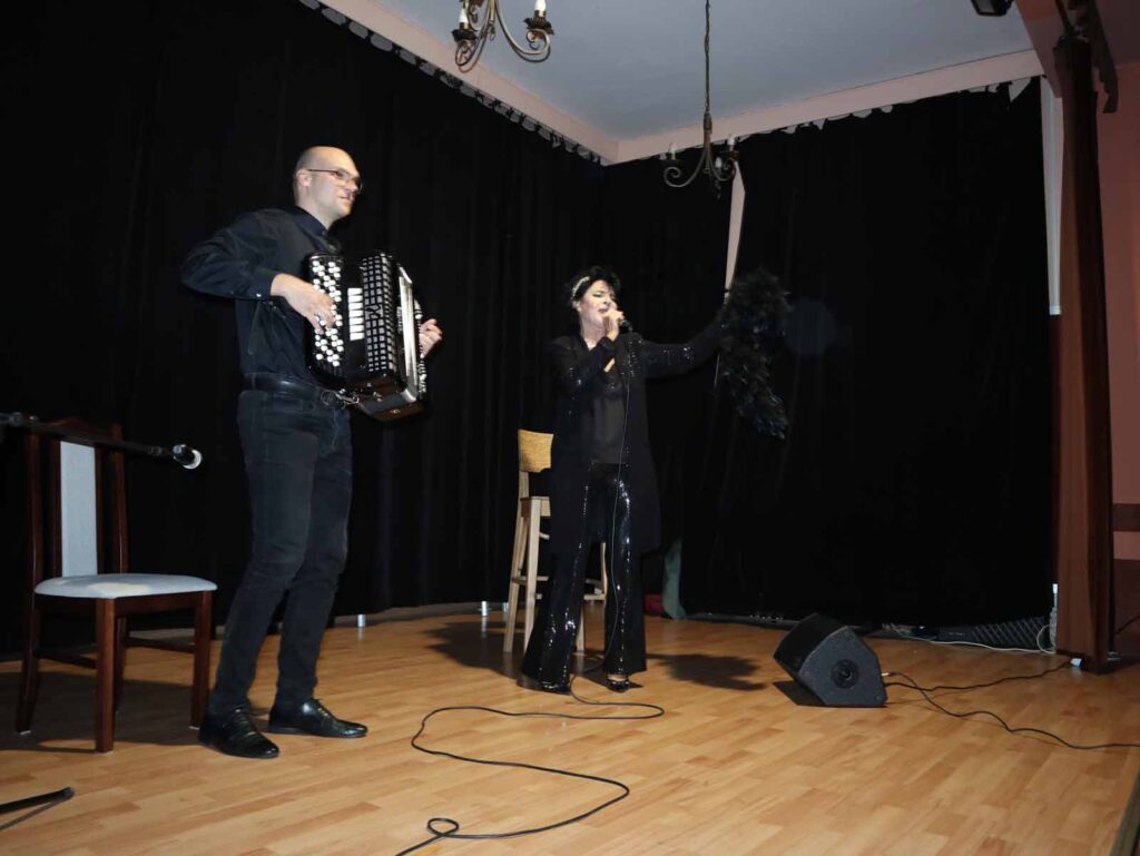 Wydarzenie odbyło się pod nazwą WIELCY PIOSENKI FRANCUSKIEJ