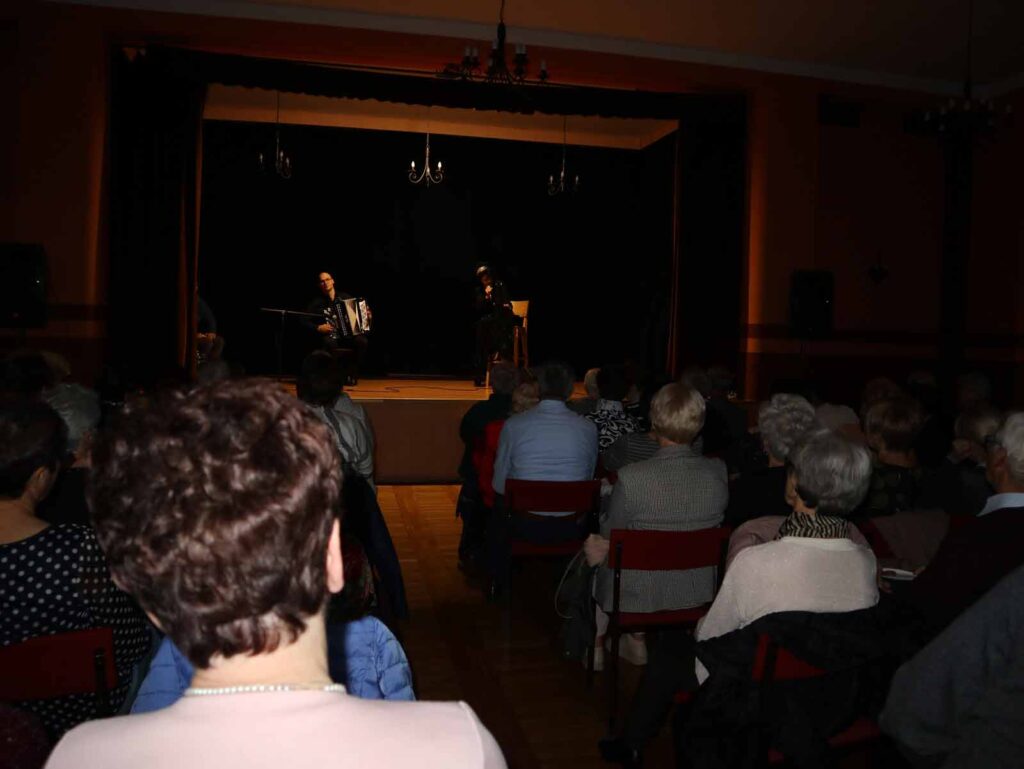 Wydarzenie odbyło się pod nazwą WIELCY PIOSENKI FRANCUSKIEJ