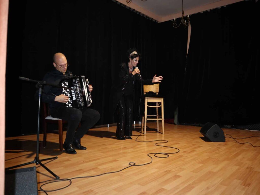 Wydarzenie odbyło się pod nazwą WIELCY PIOSENKI FRANCUSKIEJ