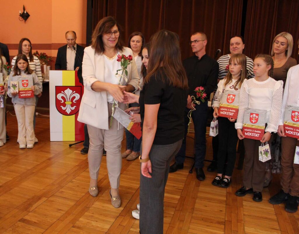 Mikstat. Mistrzowie sportu wyróżnieni.