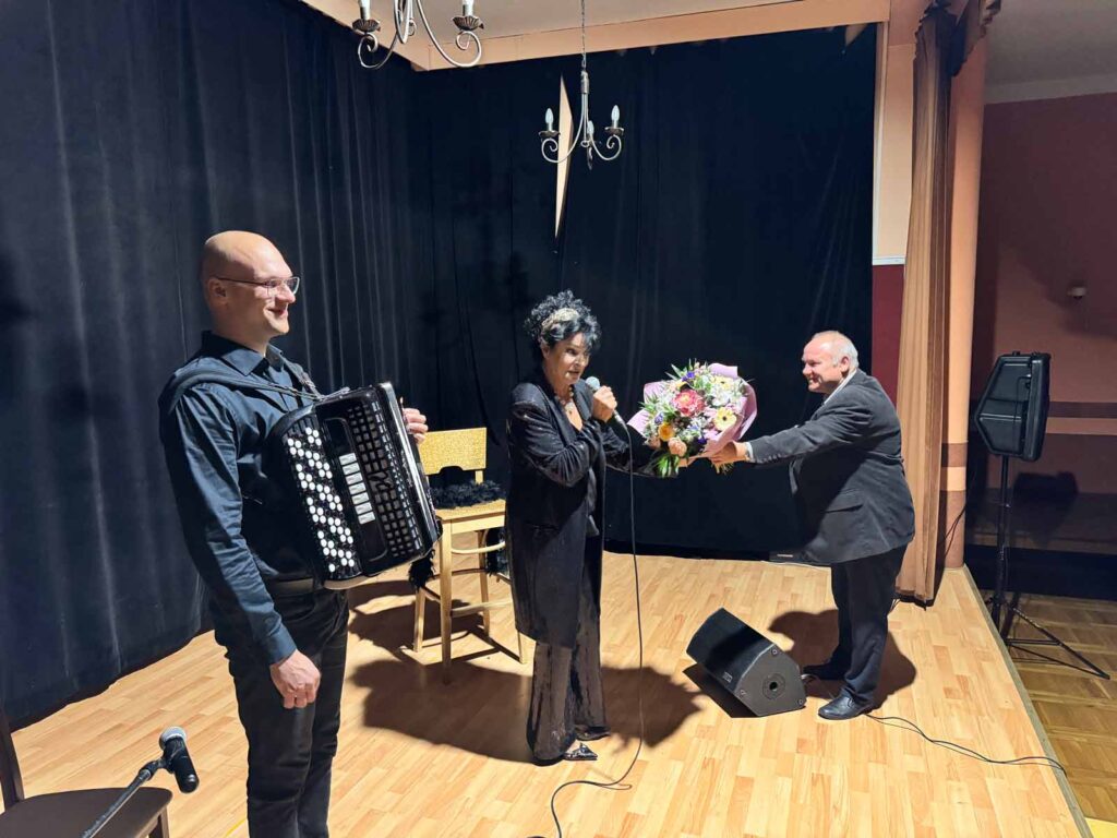 Wydarzenie odbyło się pod nazwą WIELCY PIOSENKI FRANCUSKIEJ