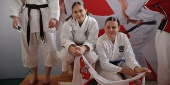 W sobotę, 8 listopada, sześcioro zawodników UKS Hitotsu Ostrzeszów (w tym dwie mikstaczanki) wzięło udział w XXXIV Mistrzostwach Ziemi Legnickiej w Karate "Lion Karate Open" 