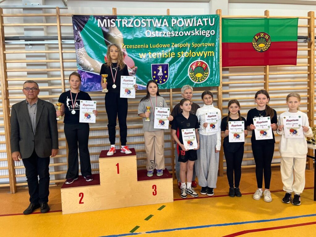 Tenisowe triumfy uczniów SP Biskupice Zabaryczne na mistrzostwach powiatu!