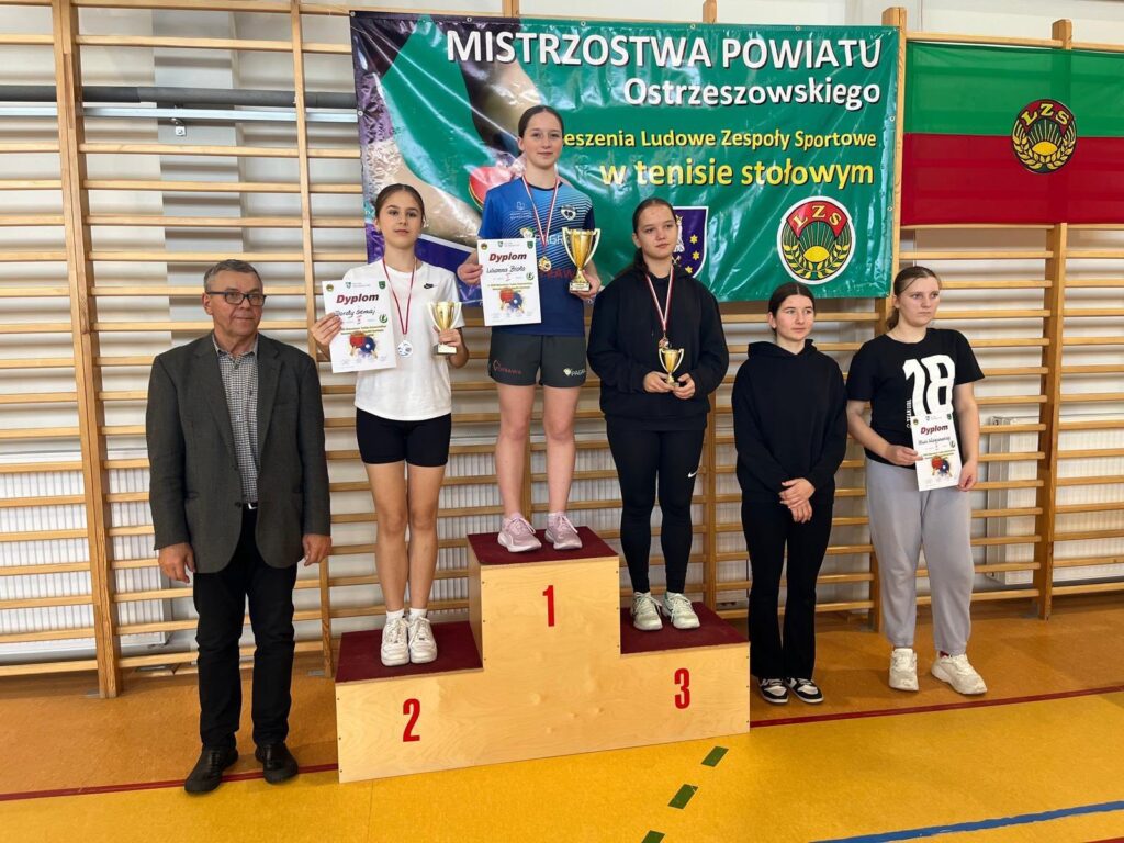 Tenisowe triumfy uczniów SP Biskupice Zabaryczne na mistrzostwach powiatu!